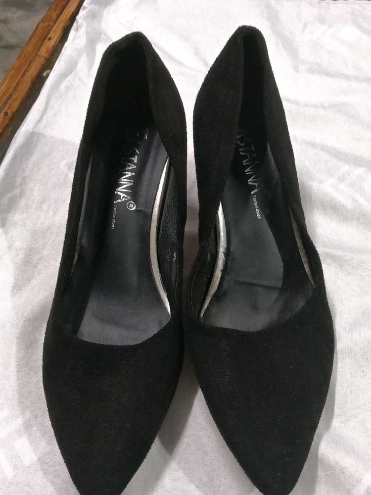 Elegant Black Stiletto Heels