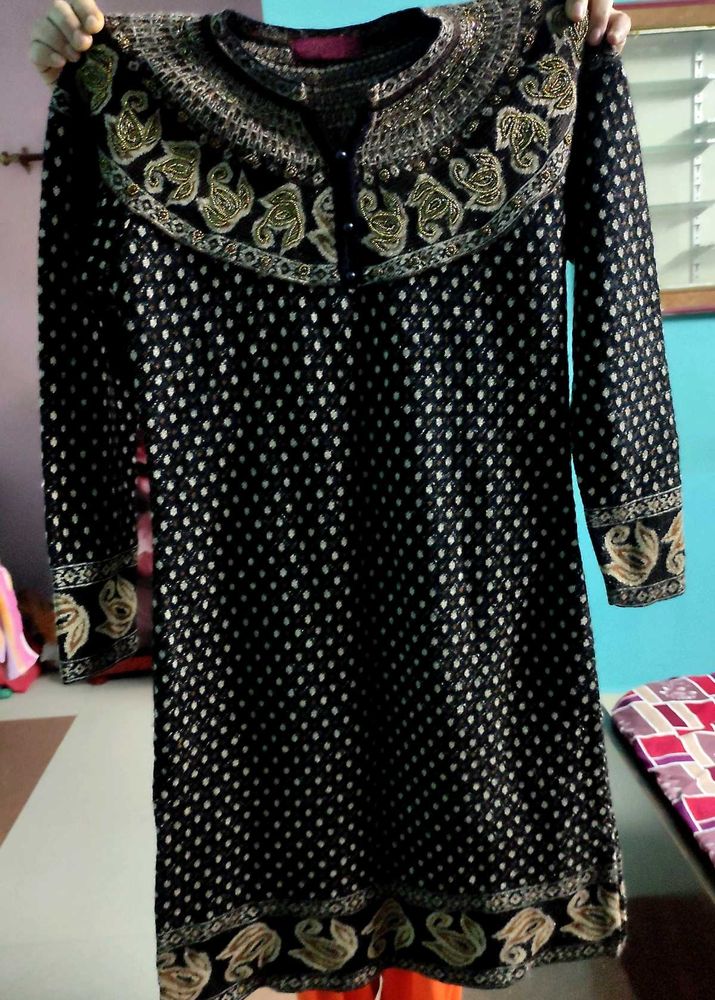 Elegant Embellished Kurta