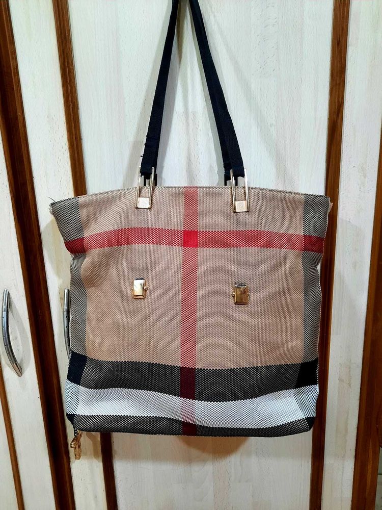 burr berryClassic Plaid Tote Bag