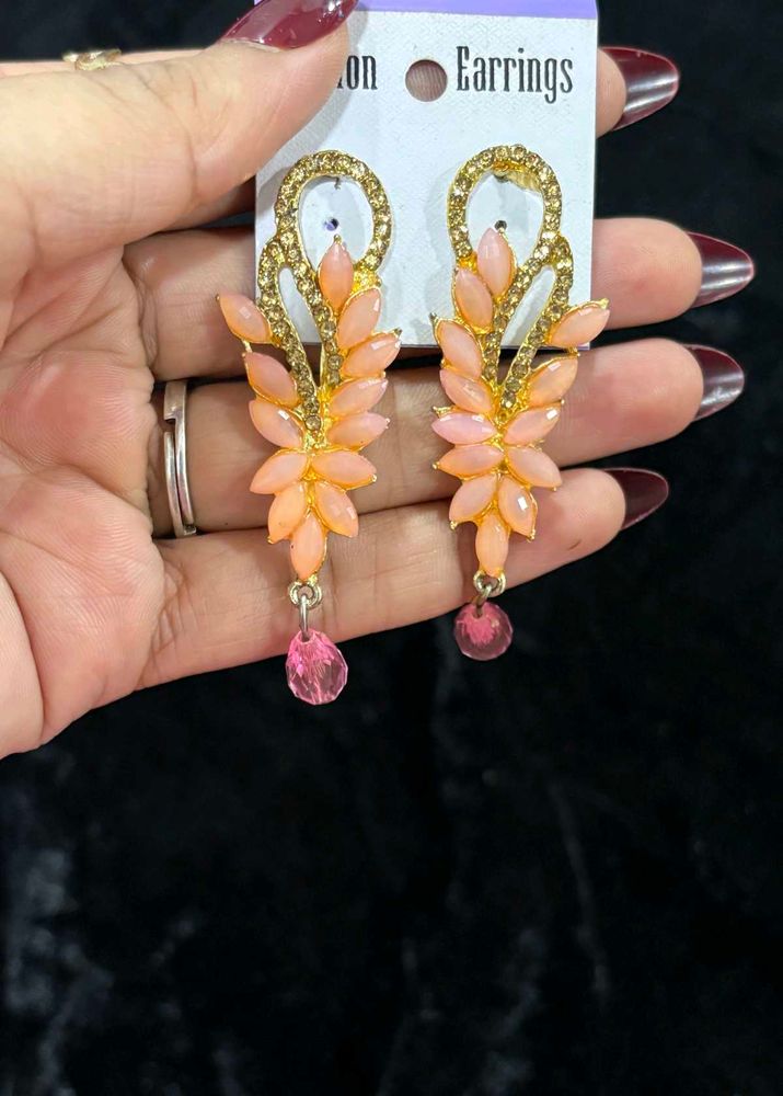 Exquisite Peach Leaf Design Earrings