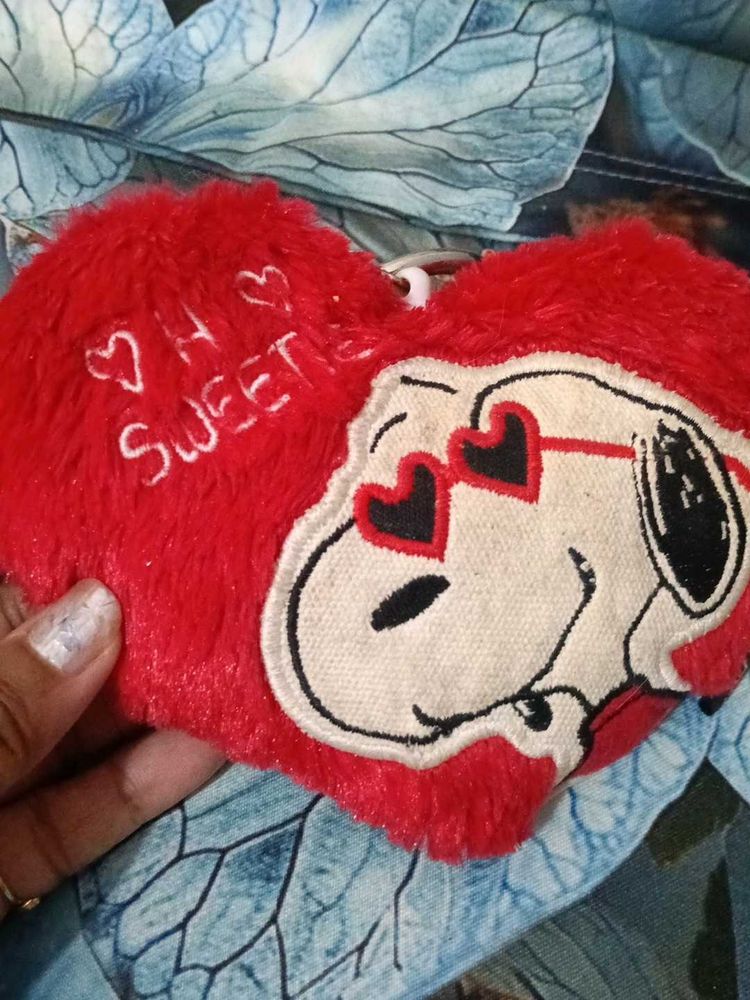 snoopy style cute red heart plush keychain