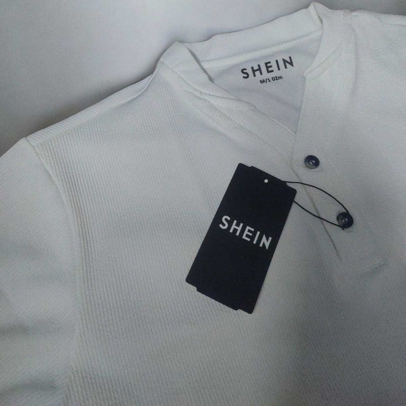 SHEIN White T shirt