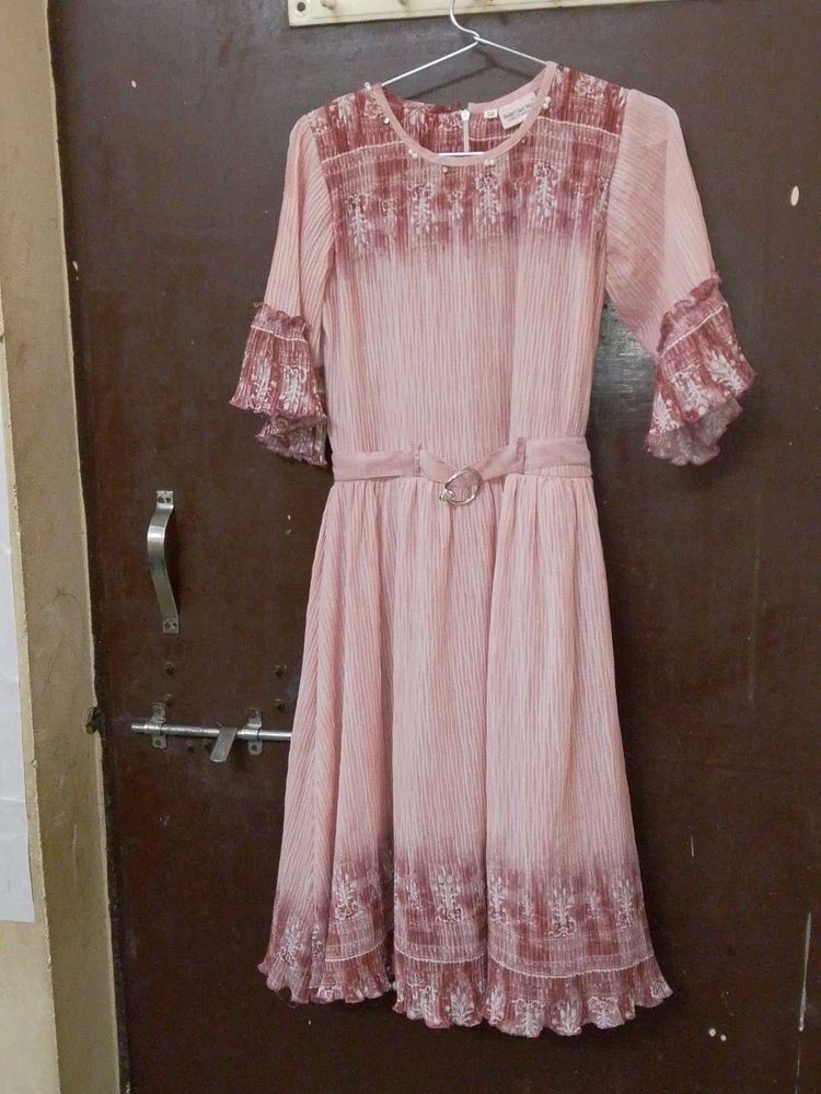 Chic Pink Ruffled Sleeve Dress