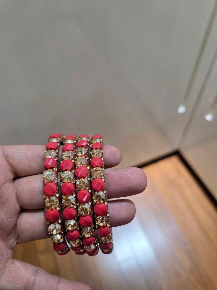 🎉Today only🎉Red &amp; Gold Beaded Bangle Set