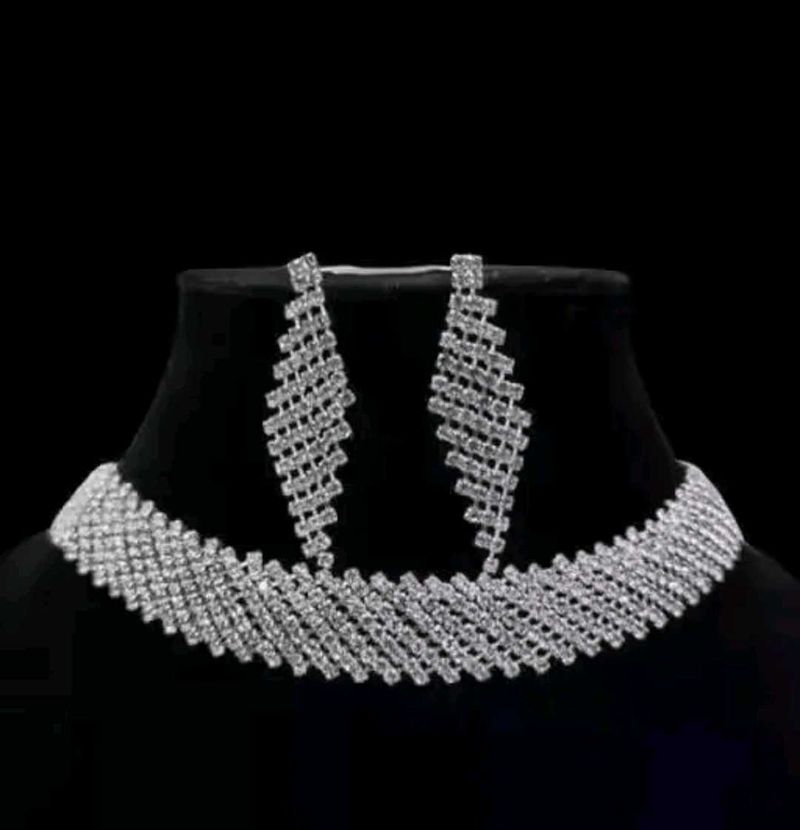 Sparkling Rhinestone Choker and Earring Set