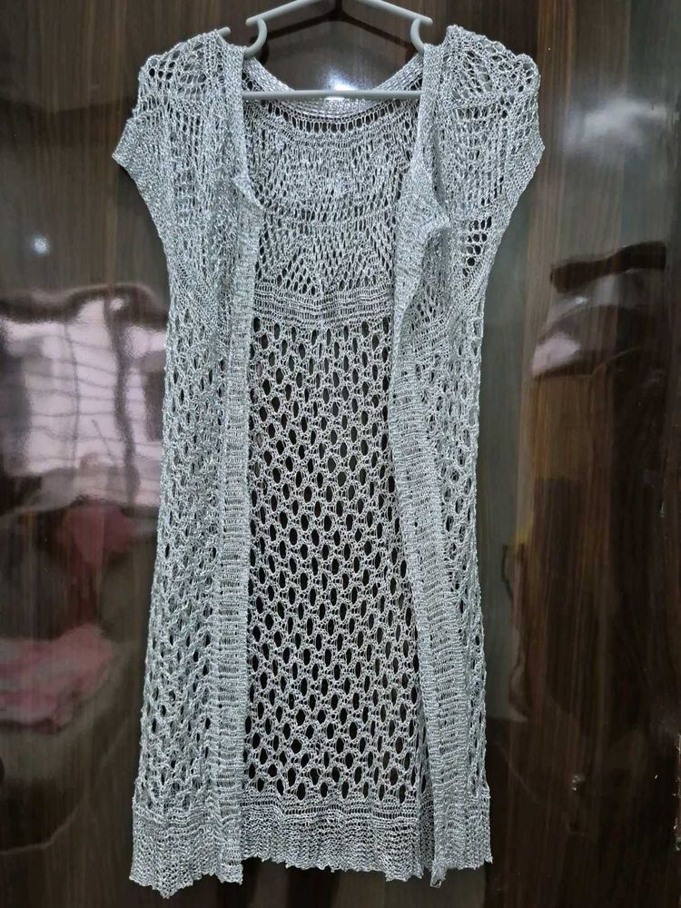 Silver Knit Cover-Up Sraug