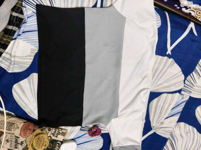 Stylish Color Blocked T-Shirt