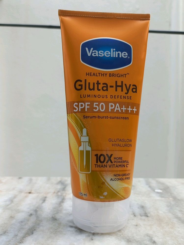 Vaseline Gluta-Hya Serum Sunscreen SPF 50