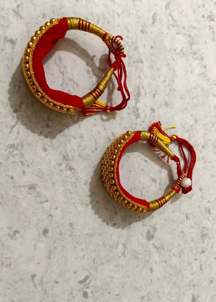 hands bangle