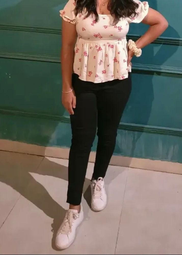 Cream Floral Puff Sleeve Top