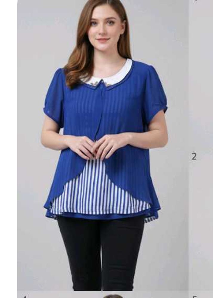 Chic Blue Striped Top