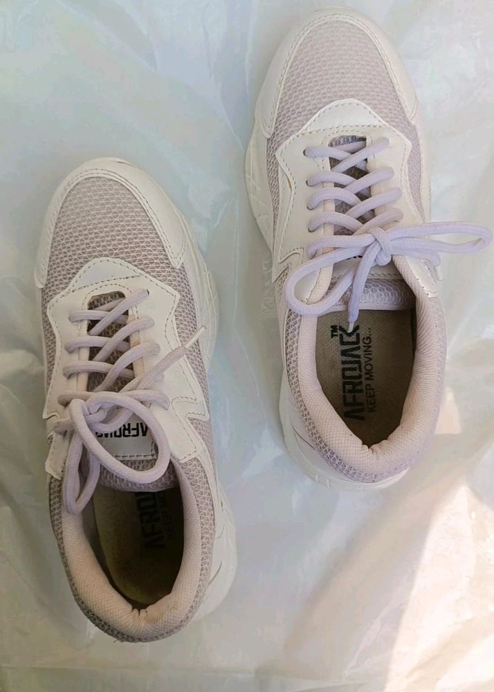 White Shoes👟