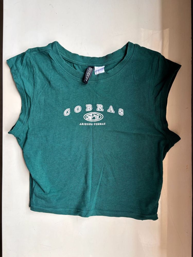 H&amp;M Green Graphic Cropped T-Shirt