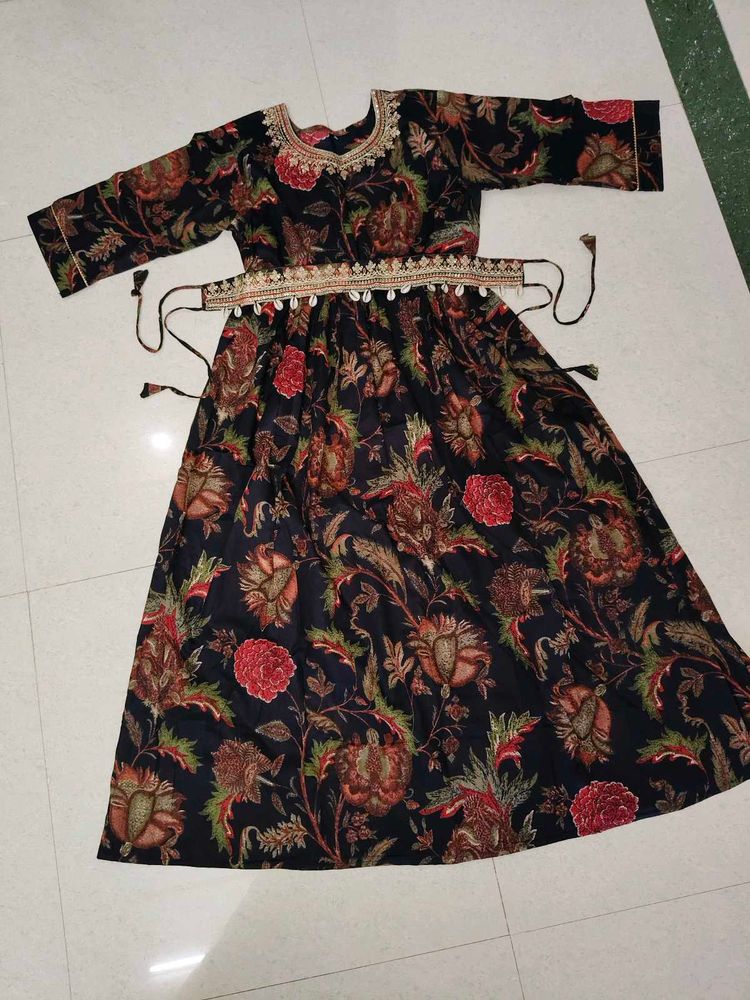 Beautiful Floral Print Ethnic Gown