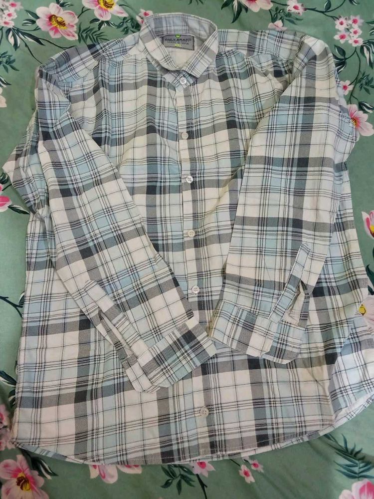Men's Plaid Long-Sleeve Shirt