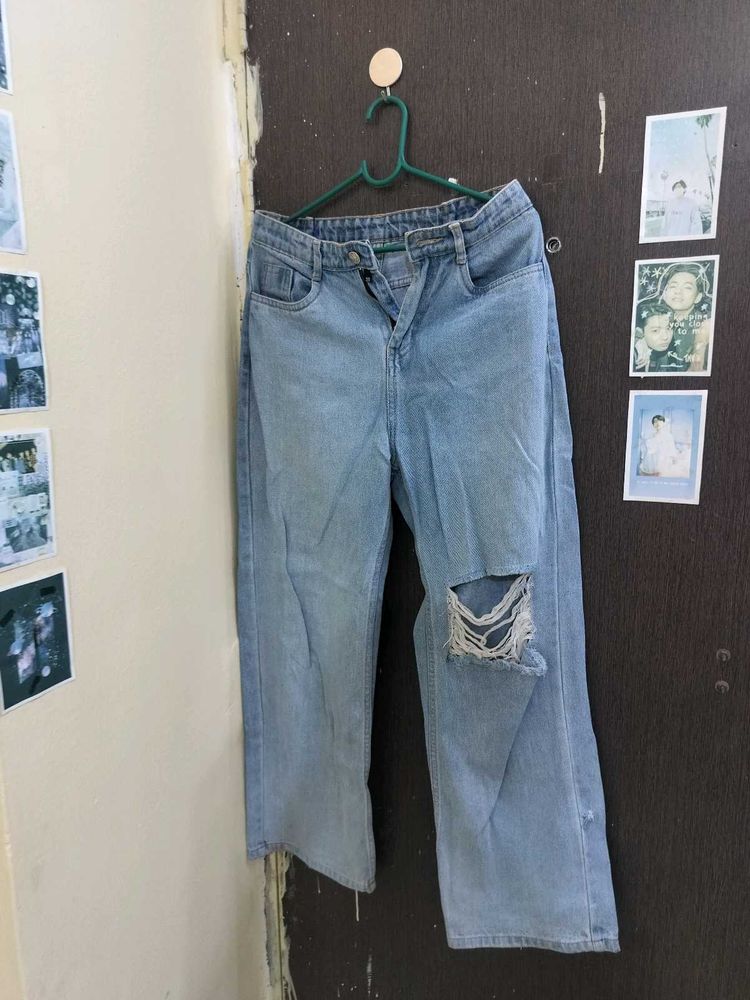 Light Wash Ripped Jeans