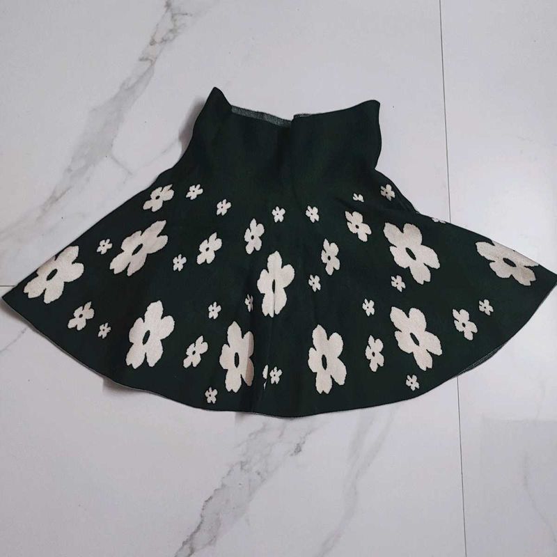 Dark Green Floral Knit Mini Skirt