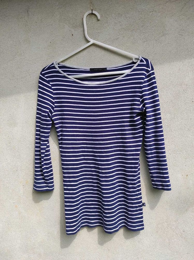 Navy and White Striped 3/4 Sleeve Top