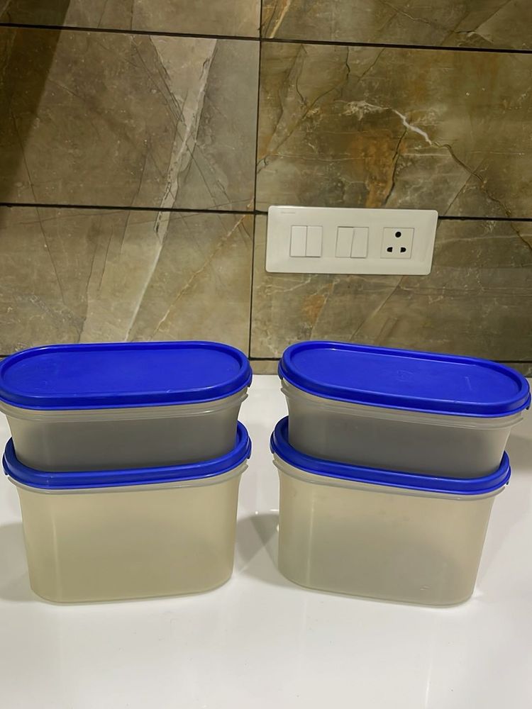 Set of 4 Clear Food Storage Containers