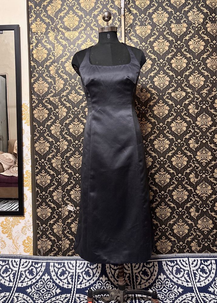 Elegant Black Halter Neck Dress