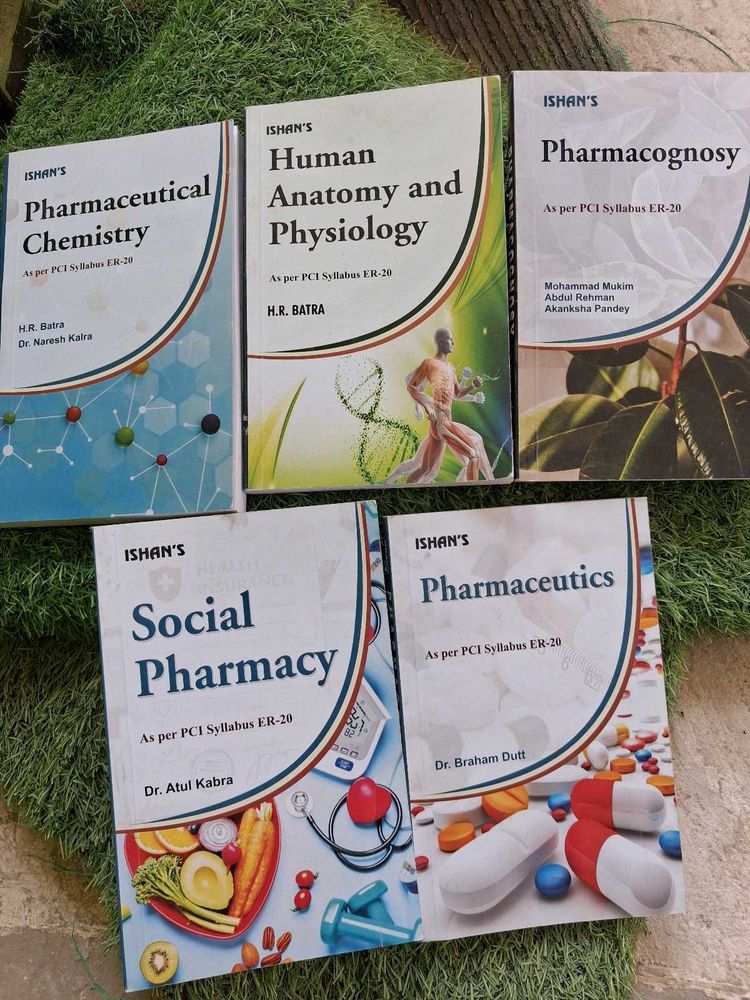 Ishan's Pharmacy &amp; Anatomy Books Set