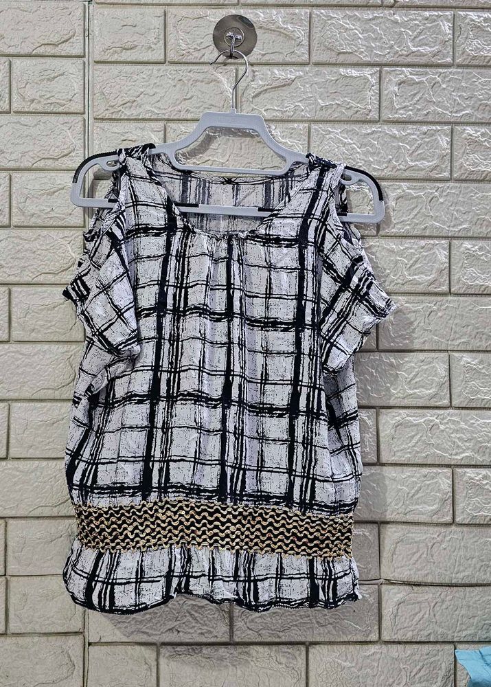 Chic Cold-Shoulder Plaid Top