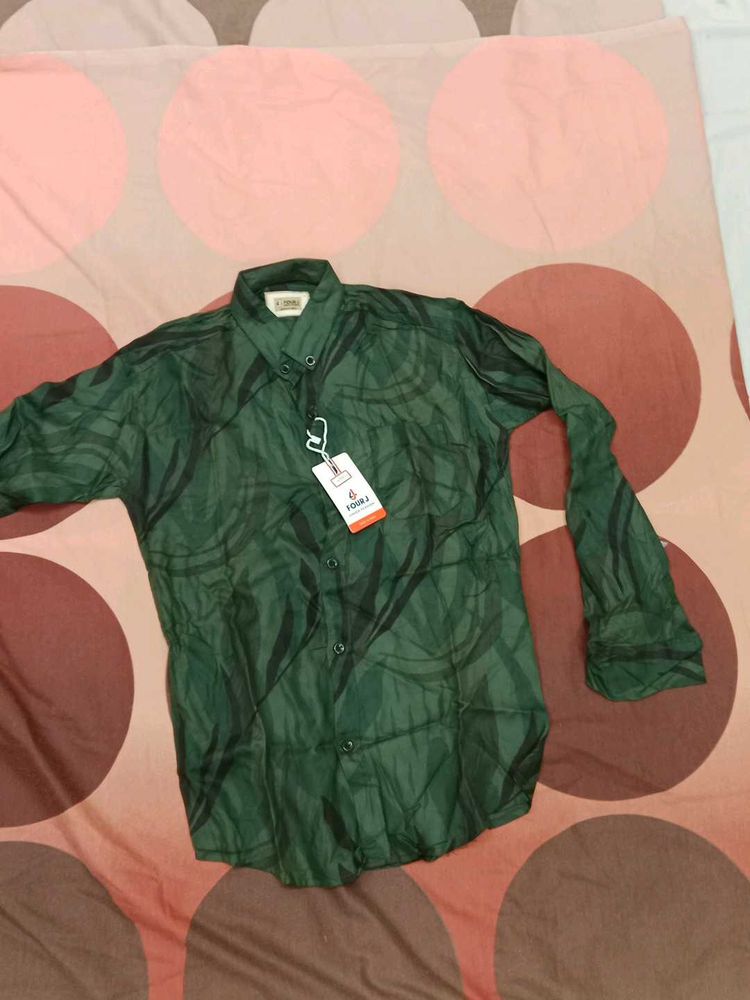 Men's Green Abstract Print Shirt