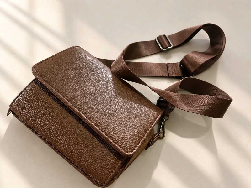 Stylish Brown Leather Crossbody Bag