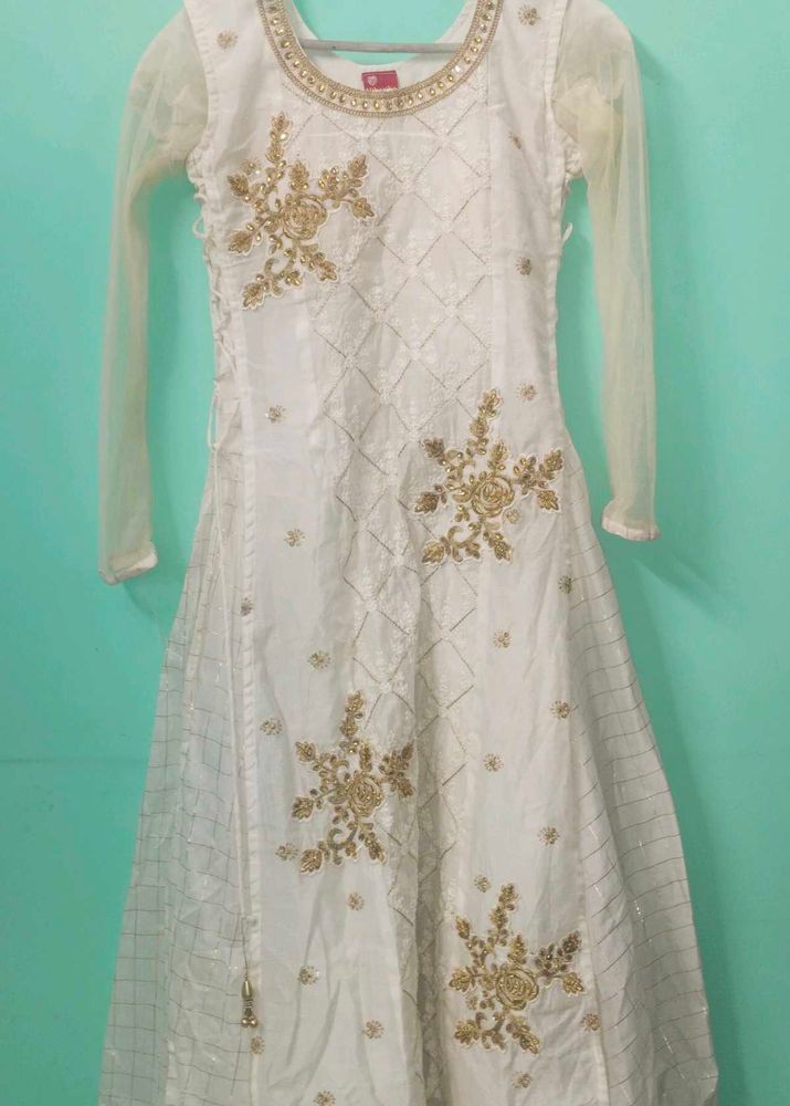 Elegant White Kurta with Golden Embroidery