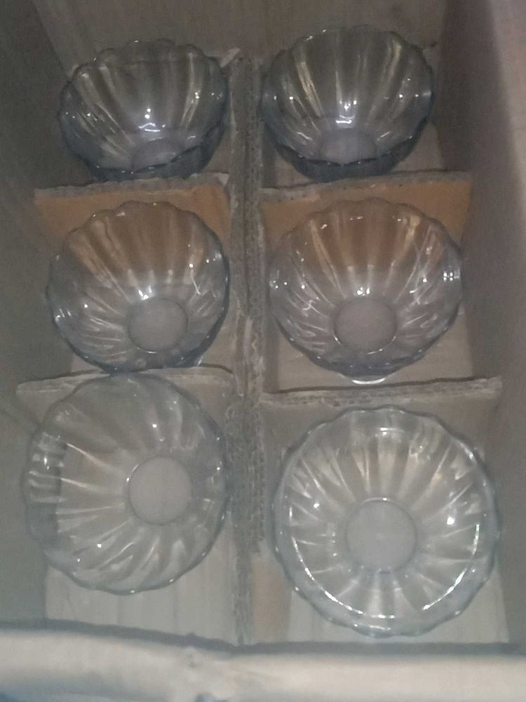 Set of 6 Vintage Dessert Bowls