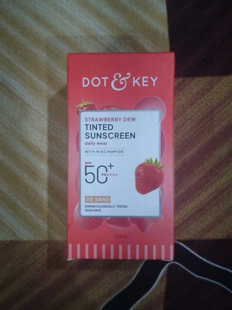 DOT &amp; KEY Strawberry Dew Tinted Sunscreen