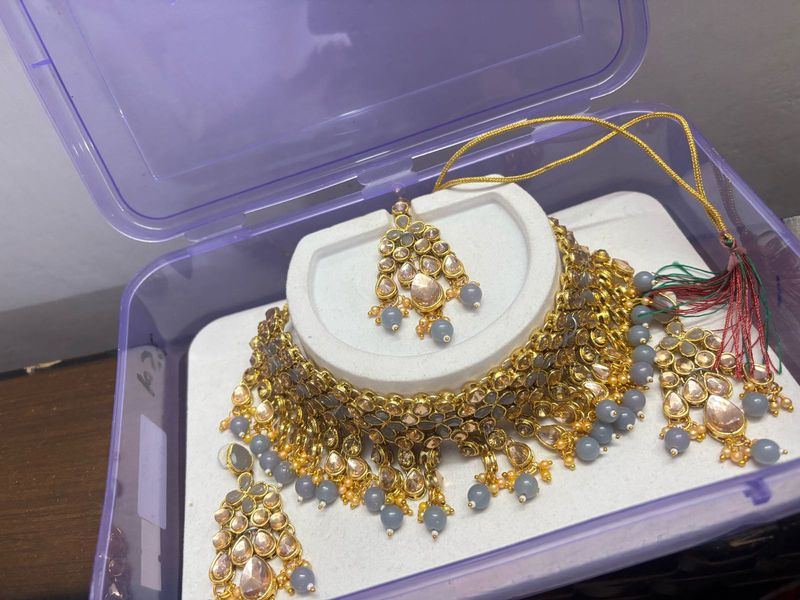 Elegant Grey &amp; Gold Necklace Set