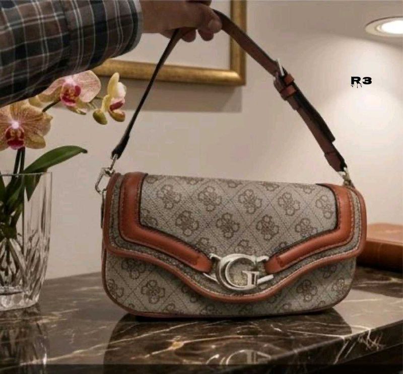 Guess slingbags