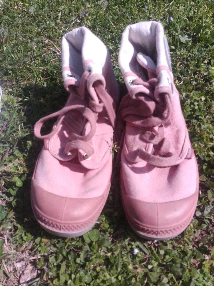 like-new PALLADIUM light-weight cotton canvas boot