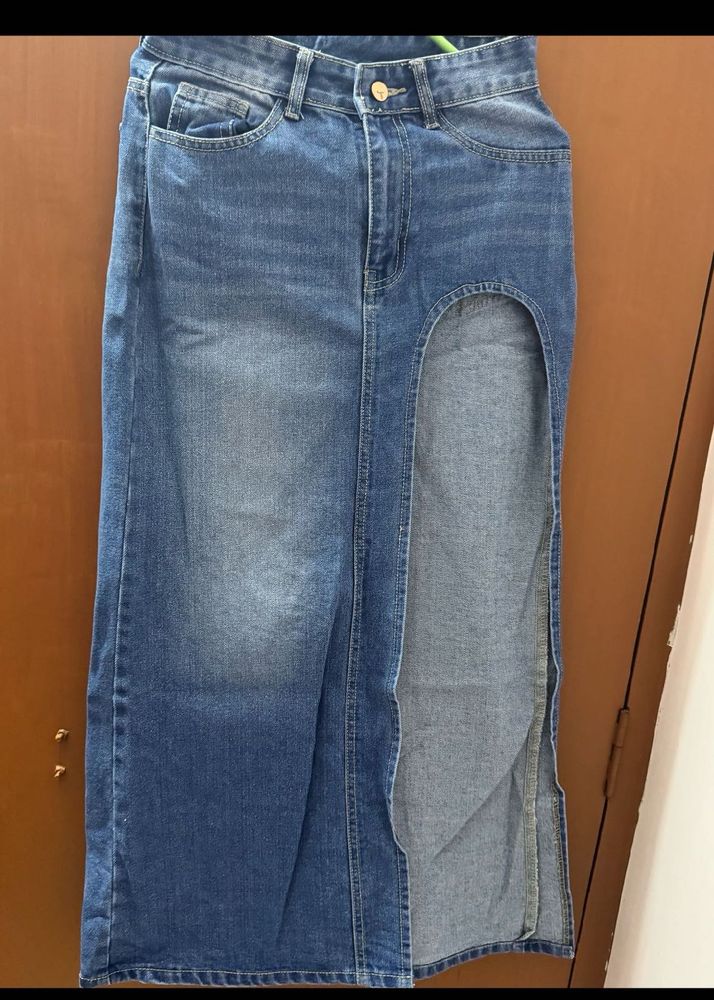 NEWME SKIRT