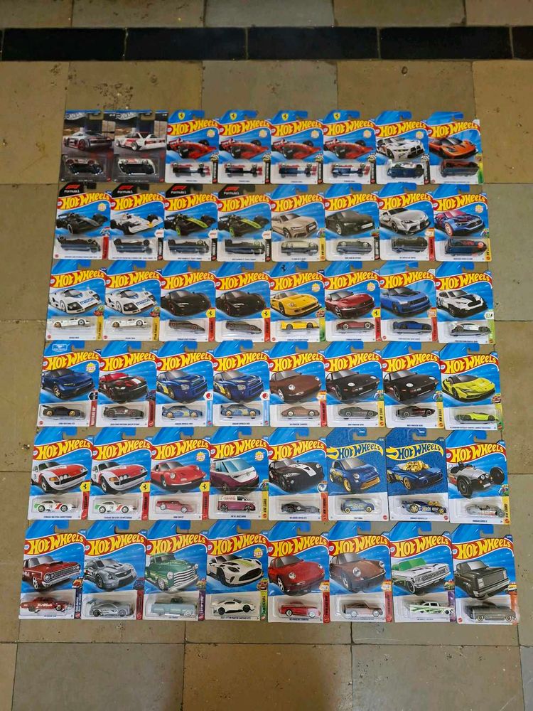 Hot Wheels Die-Cast toy set of 48