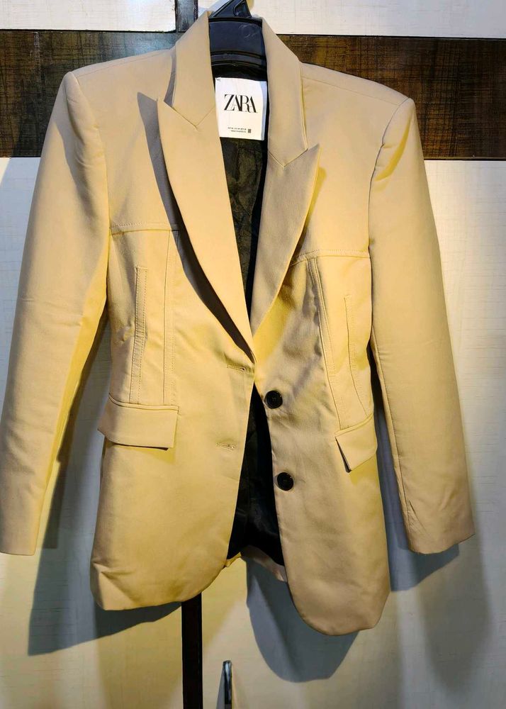 Zara Beige Blazer - Chic &amp; Stylish