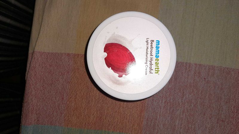 Mamaearth Beetroot Hydraful Moisturizing Cream