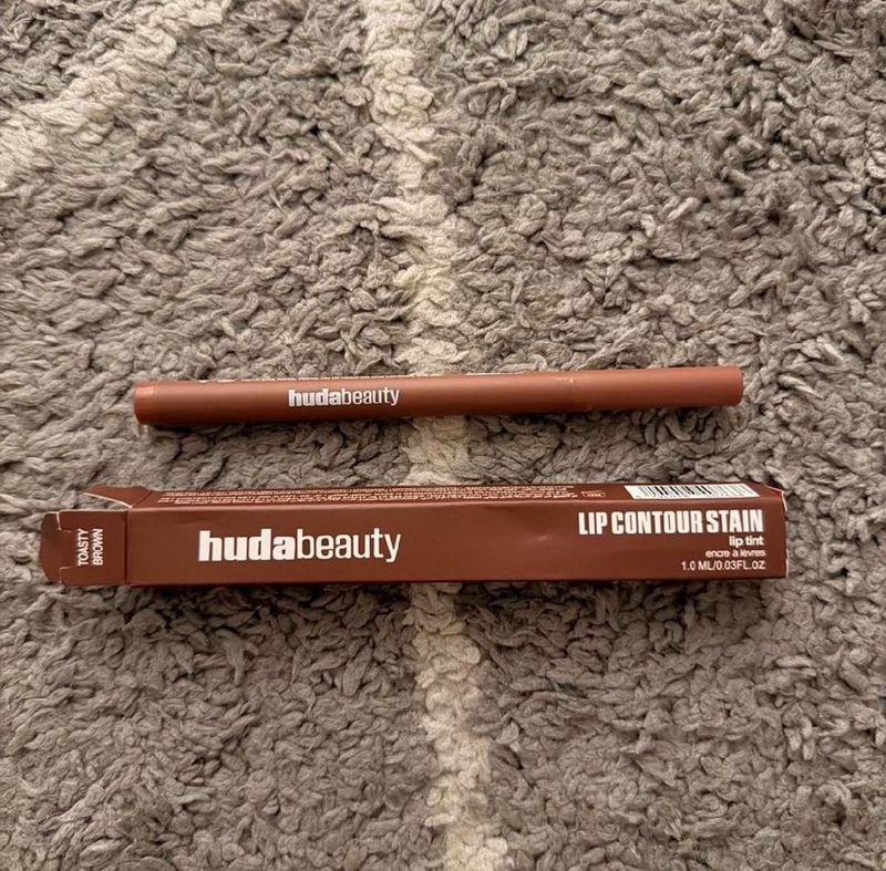 Huda Beauty Lip Contour Stain Shade-Toasty Brown