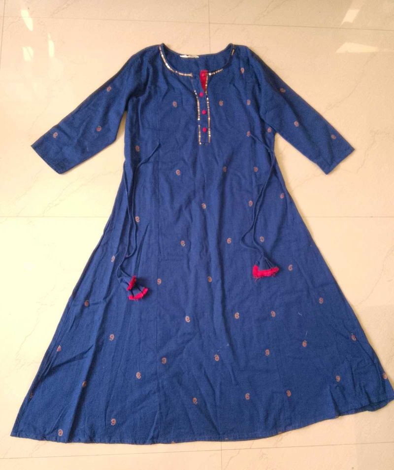Blue Embroidered Kurta