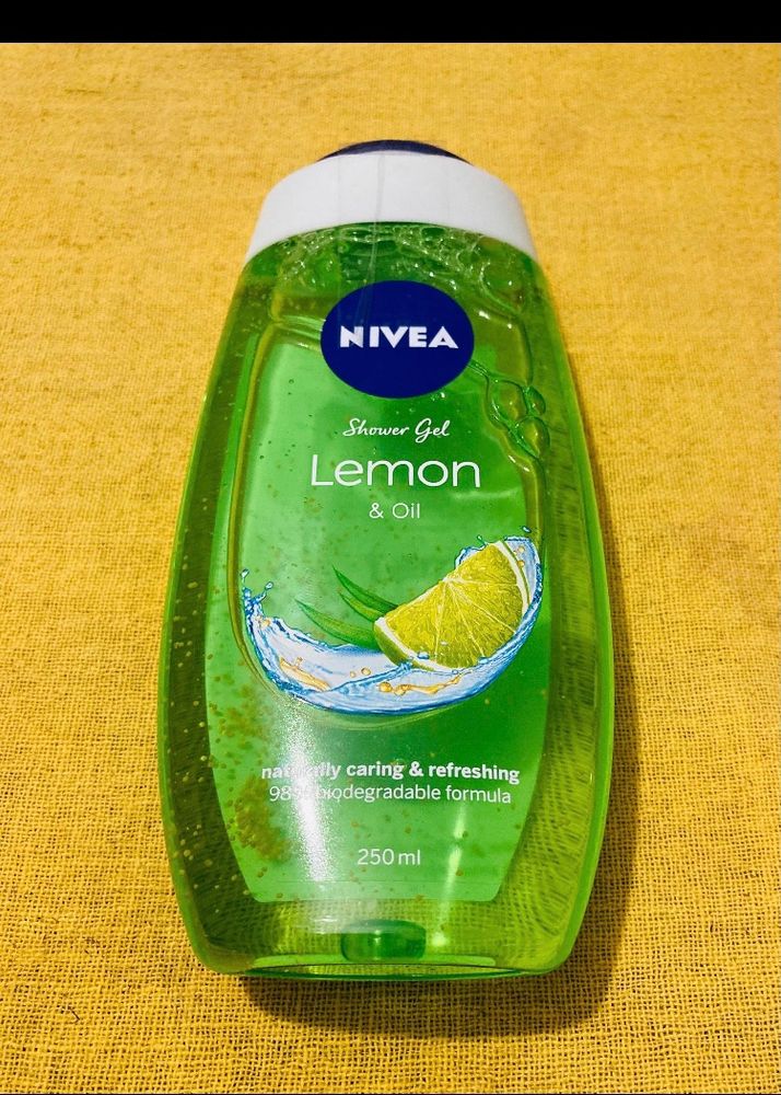 Combo Of Shower Gel And Roll On