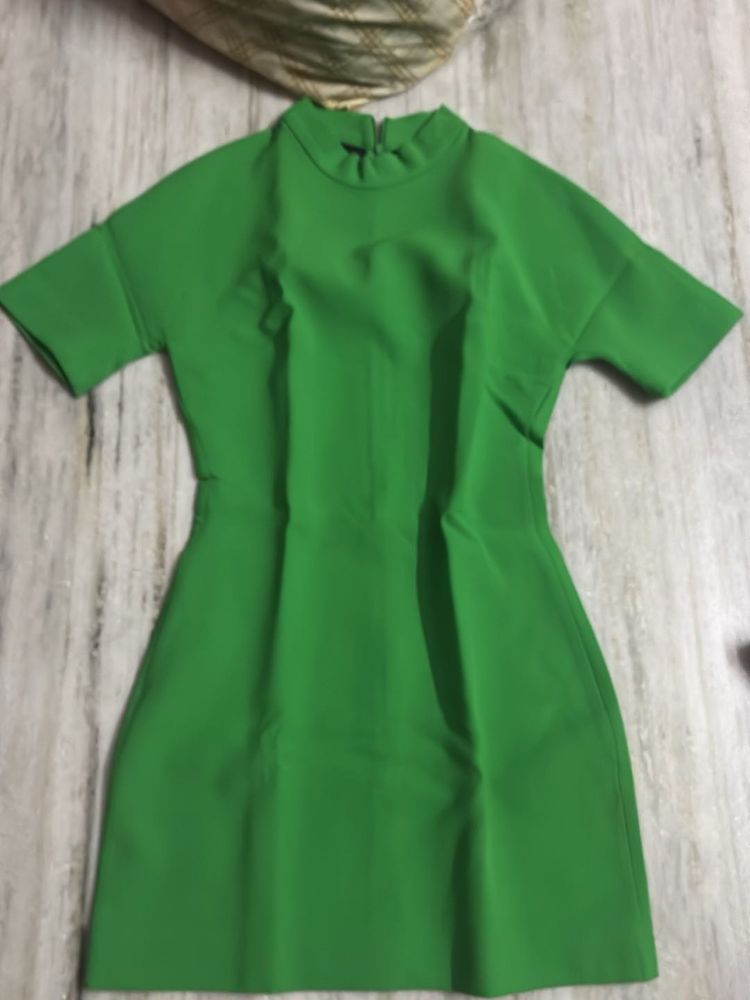 Vibrant Green Short Sleeve Dress