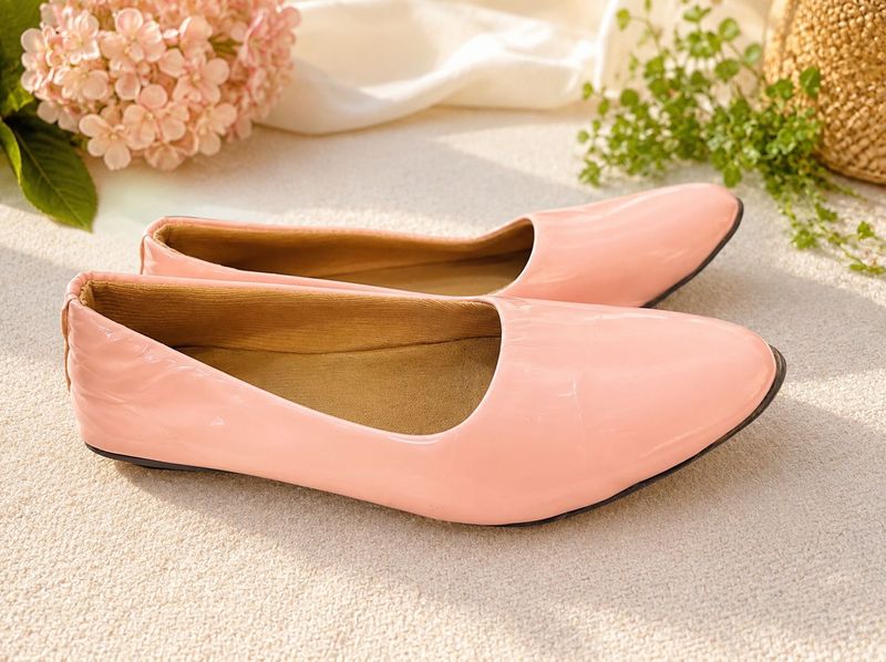 Elegant Blush Pink Glossy Ballet Flats 👠