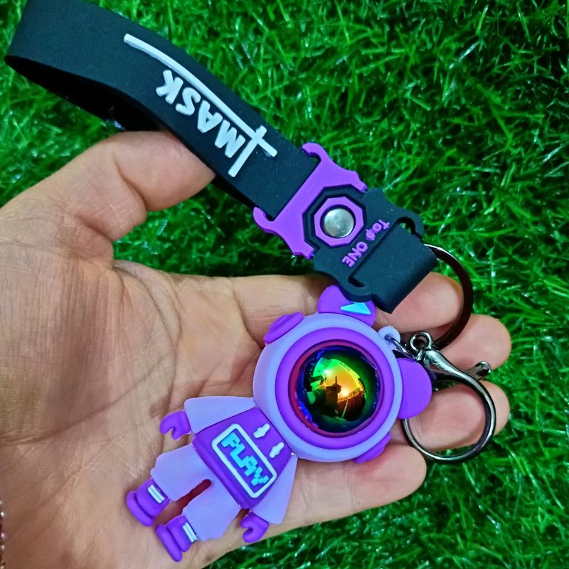 Imported 3D Purple Spaceman Keychain 🔥 💜