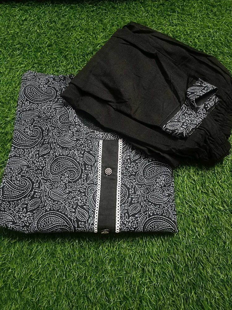 Stylish Black &amp; White Kurta Set