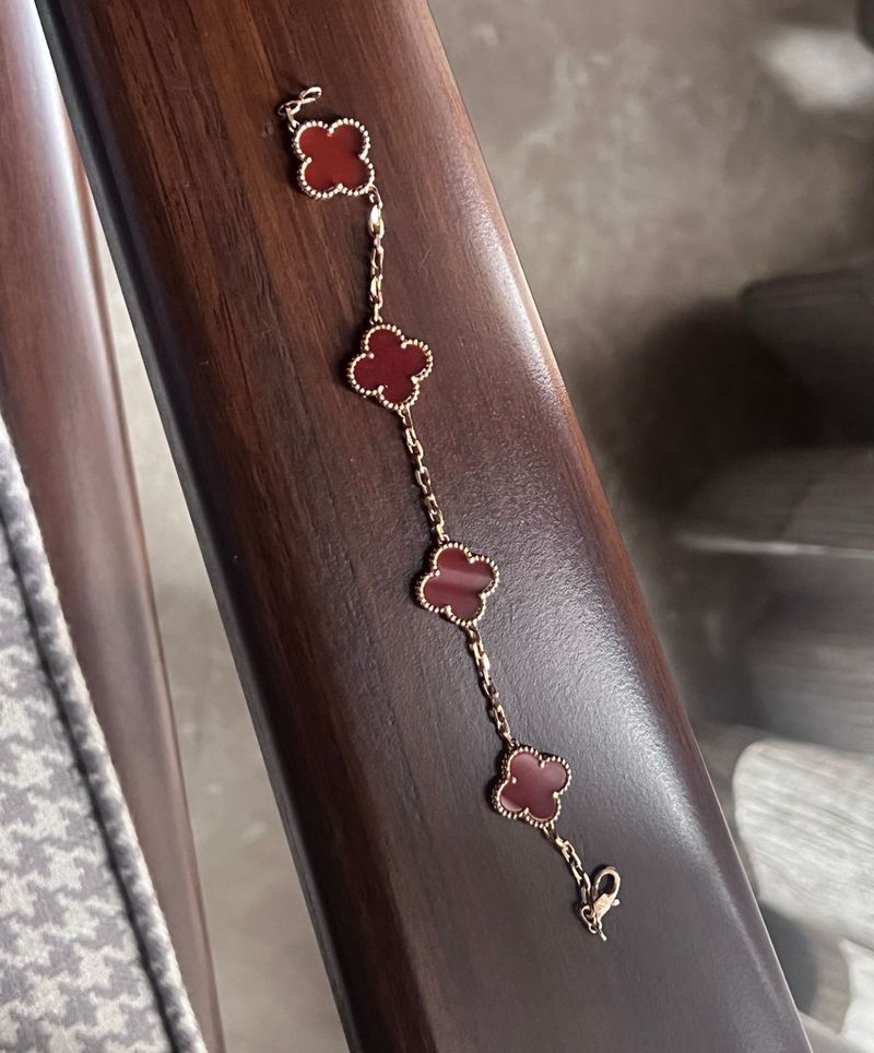 Elegant Clover Charm Bracelet