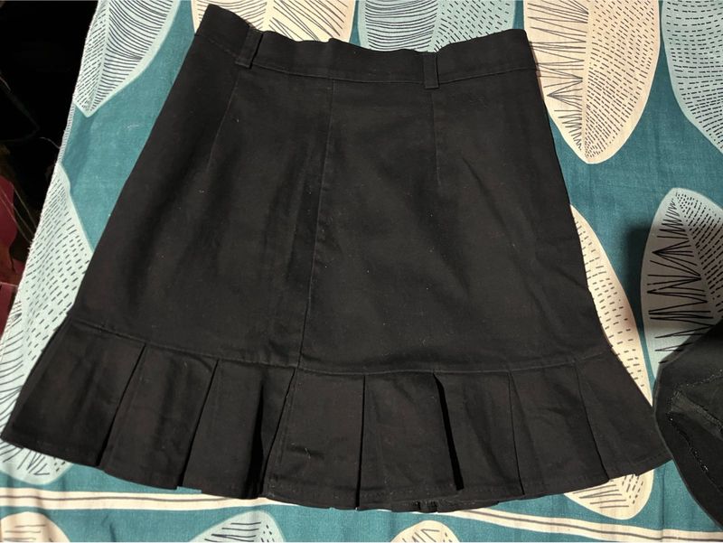 Black Pleated Mini Skirt