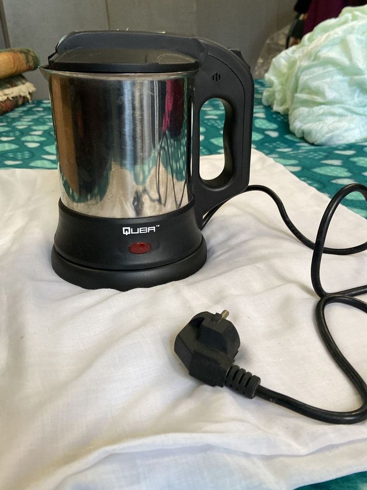 Electric Kettle 3+ Liter In Good Condition