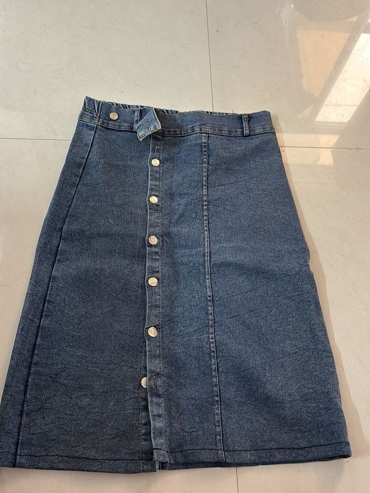Classic Denim Button-Front Skirt