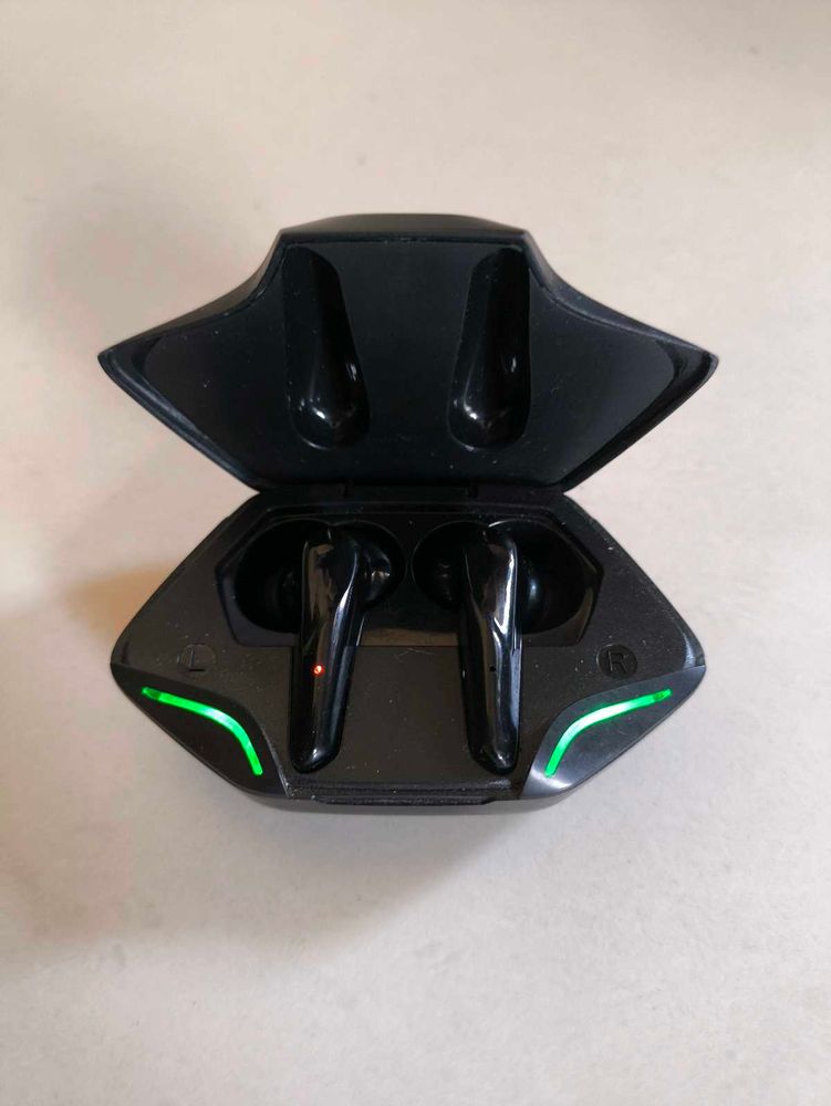 Gaming Wireless Earbuds with RGB